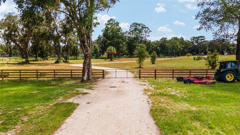 13410 N Us Hwy 27 - Photo 1