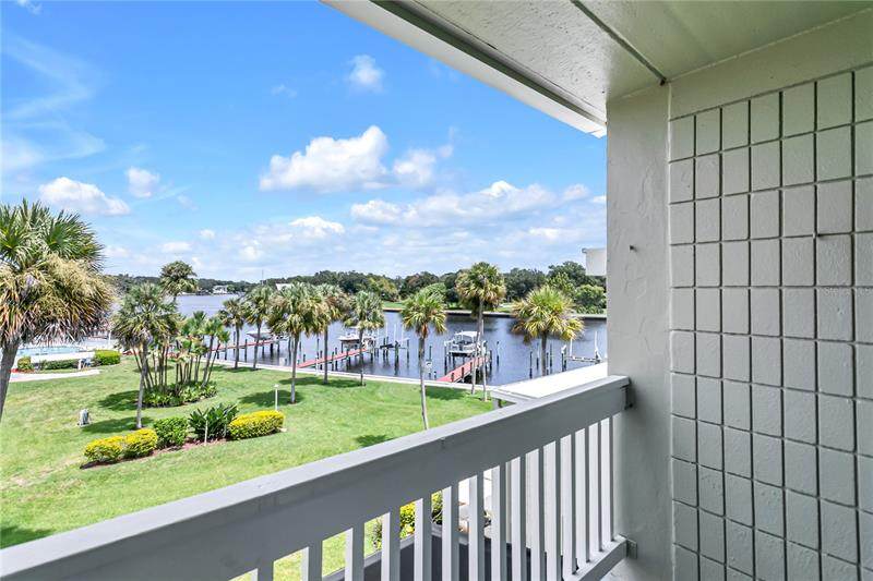 2424 Tampa Bay Boulevard - Photo 1