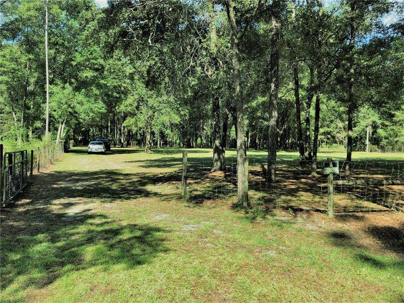 2048 189TH AVE - Photo 1