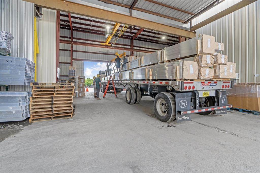 1120 Magnolia Avenue - Photo 1