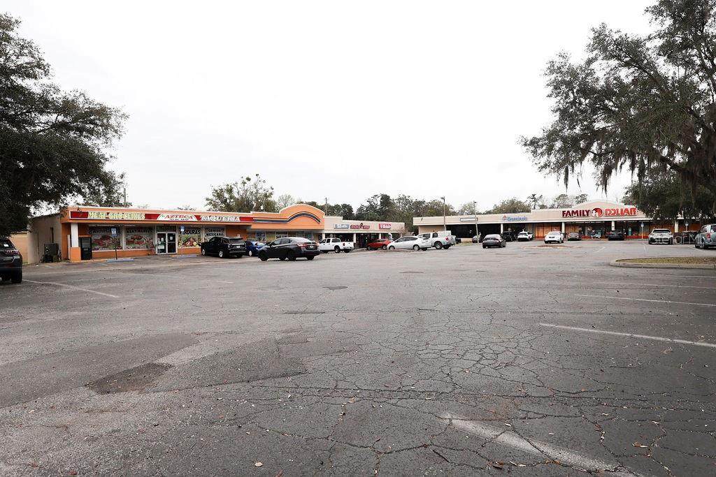 5810 Abshier Boulevard - Photo 1