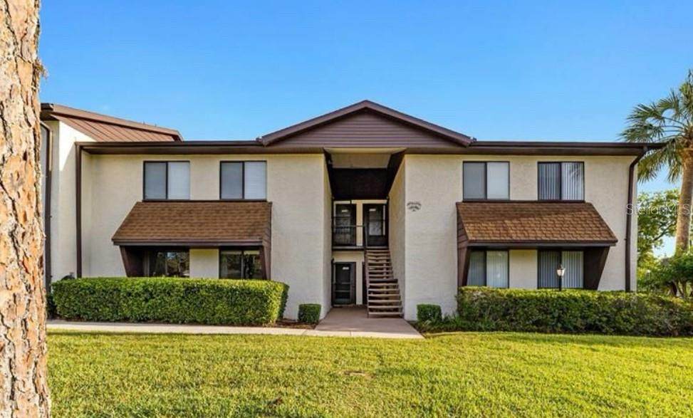 550 Fairways Drive - Photo 1