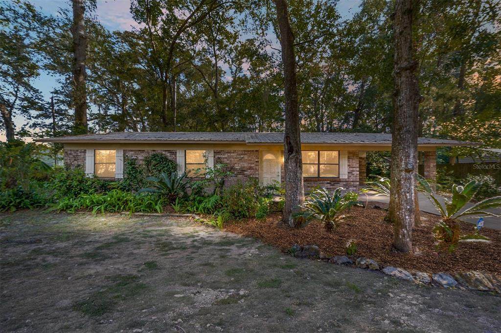 405 257TH Terrace - Photo 1