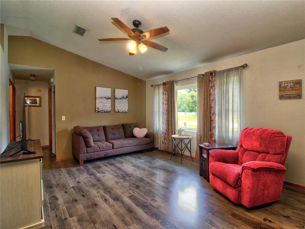 https://bt-photos.global.ssl.fastly.net/mfr/orig_boomver_2_OM726306-2.jpg