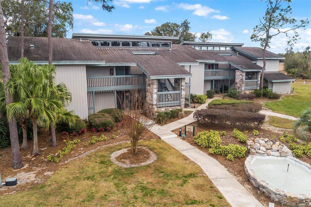 2070/2071 Corner Lake Drive - Photo 1