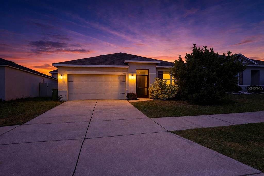 257 Meadowbrook Boulevard - Photo 1