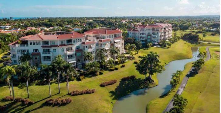 2202 Plantation Vlg - Photo 1