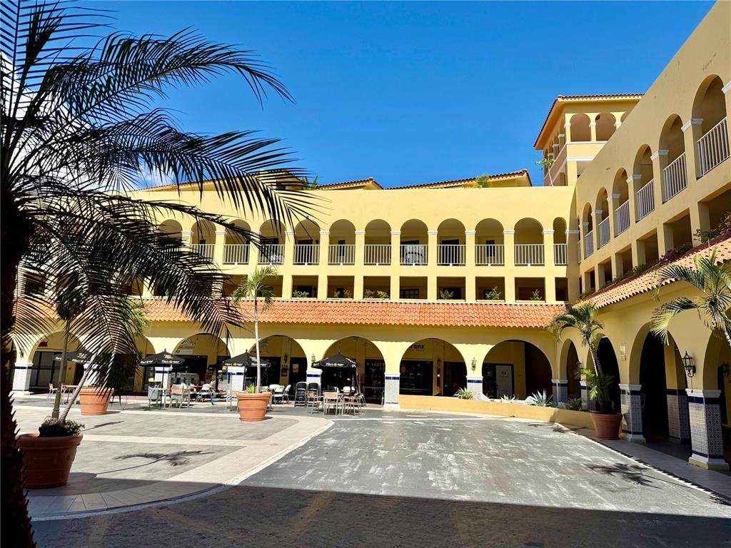 220 Palmanova Plaza - Photo 1