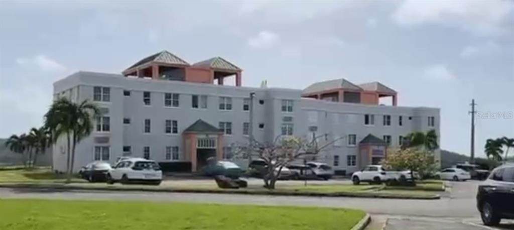 203 COND. LA LOMA Ave. Valero - Photo 1