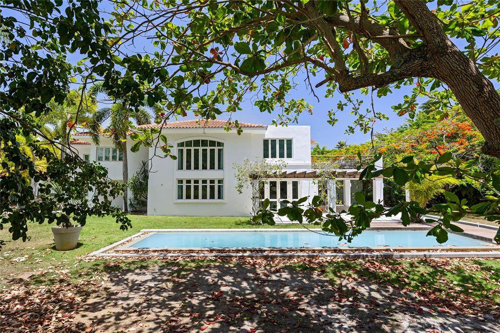 121 Dorado Beach East - Photo 1