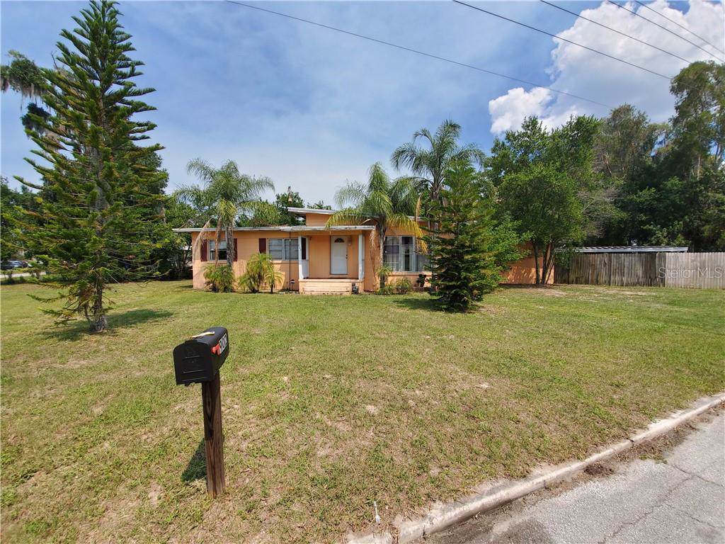 902 9TH Street - Photo 1
