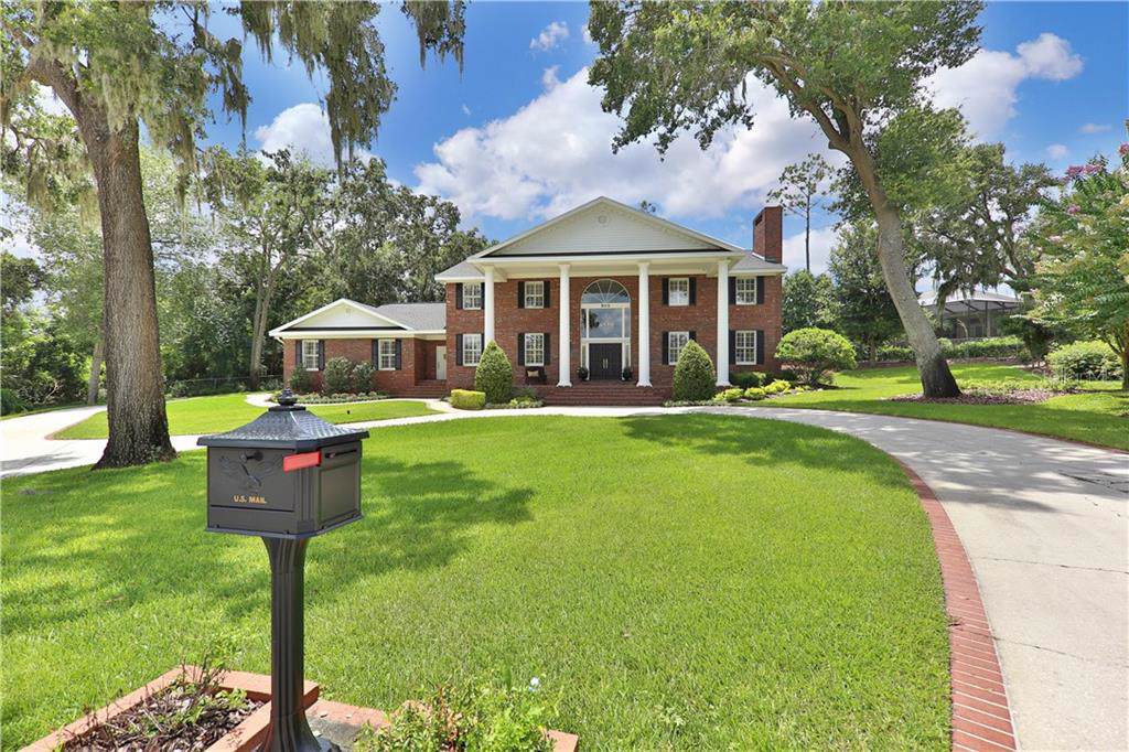 905 Camelot Lane - Photo 1