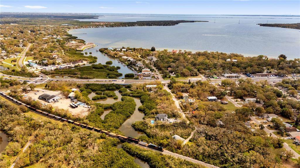  Phoenix Avenue - Photo 1