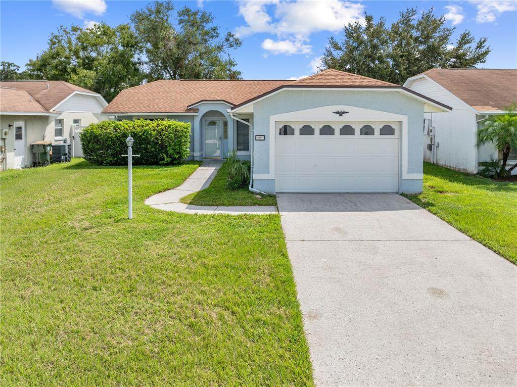 907 Robinson Ave - Photo 1