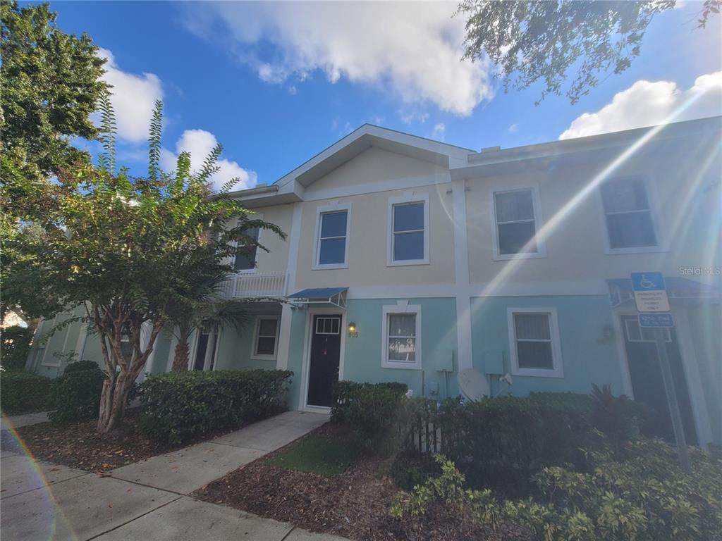 605 Elmhurst Court - Photo 1