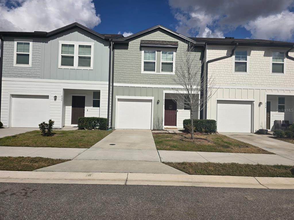 936 Grandin Street - Photo 1