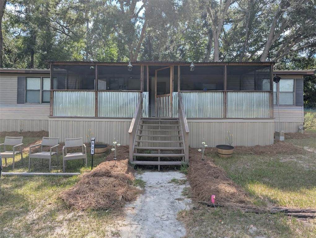 933 Fir St - Photo 1