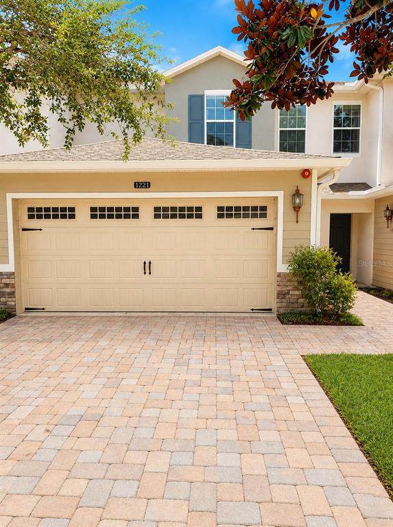1221 Priory Circle - Photo 1