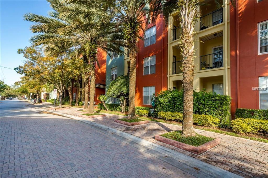 2320 Azeele Street - Photo 1