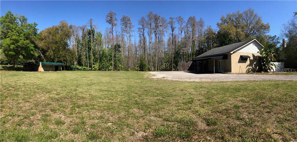 914 Lutz Country Lane - Photo 1