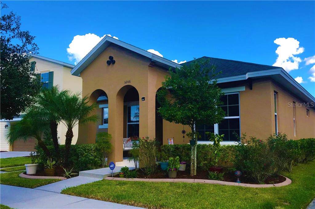 5206 Suncatcher Drive - Photo 1