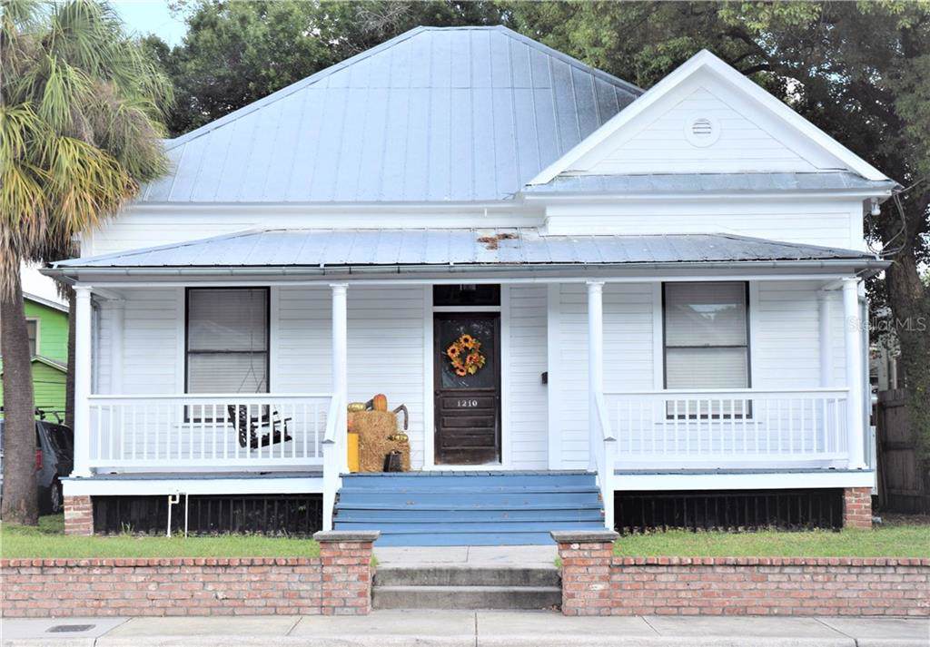 1210 Columbus Drive - Photo 1