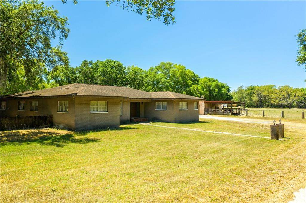10022 Davis Road - Photo 1