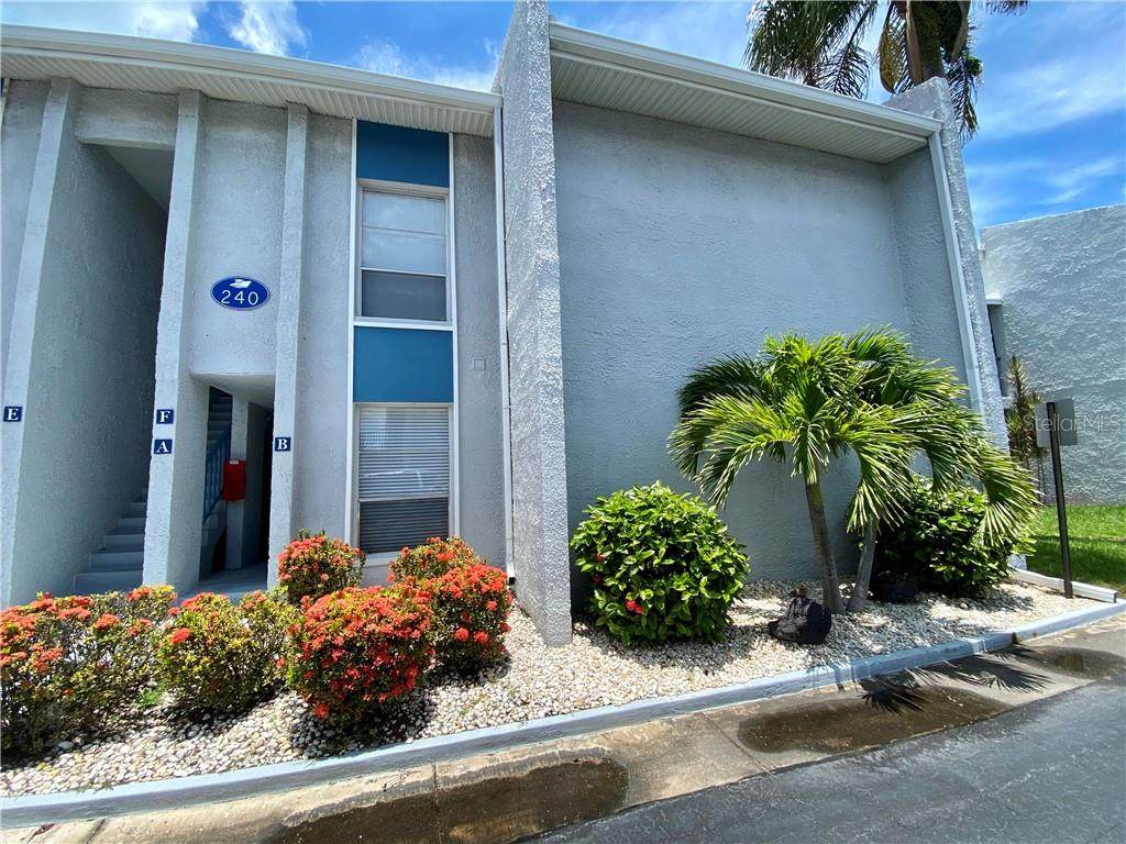 240 Medallion Boulevard - Photo 1
