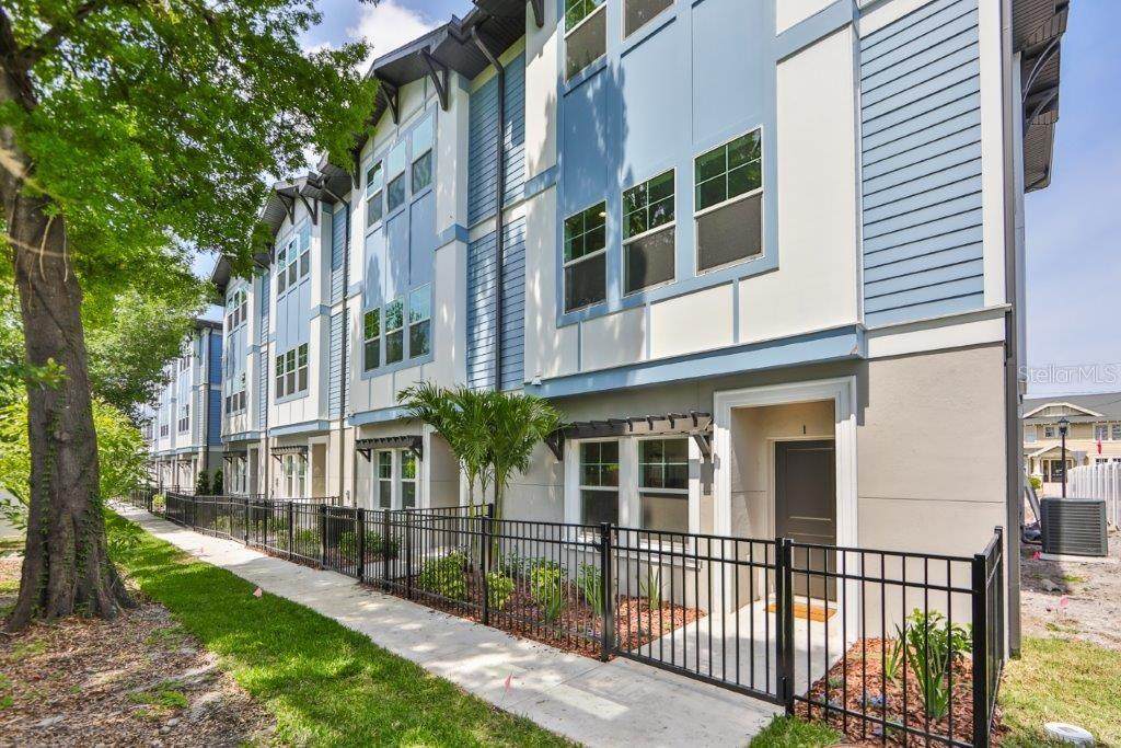 3122 Azeele Street - Photo 1