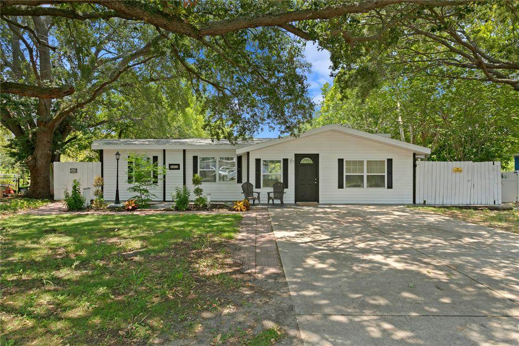 1512 Stevensons Drive - Photo 1