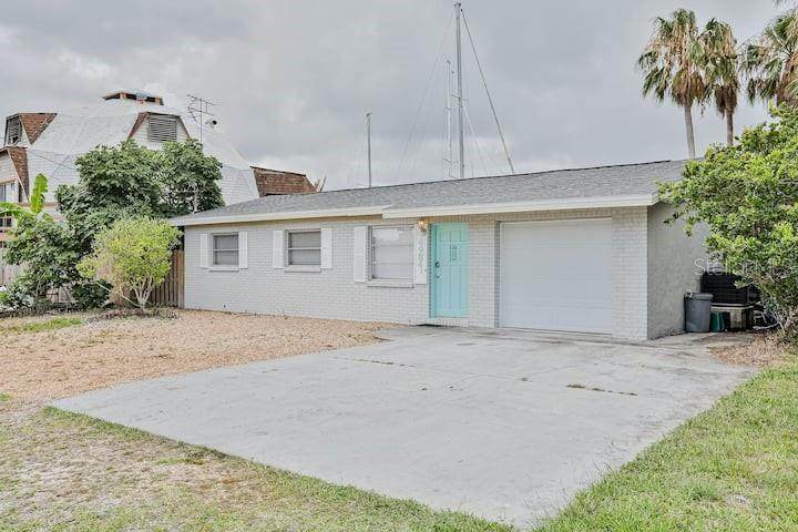 4984 Cedarbrook Lane - Photo 1