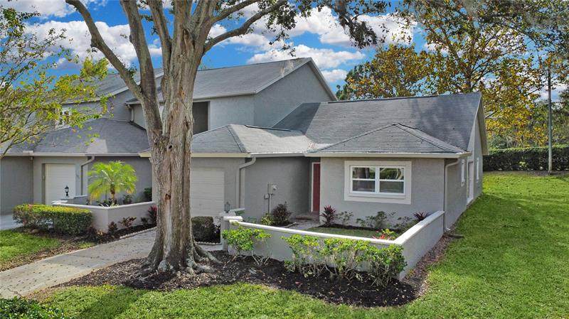 306 Buckingham Place - Photo 1