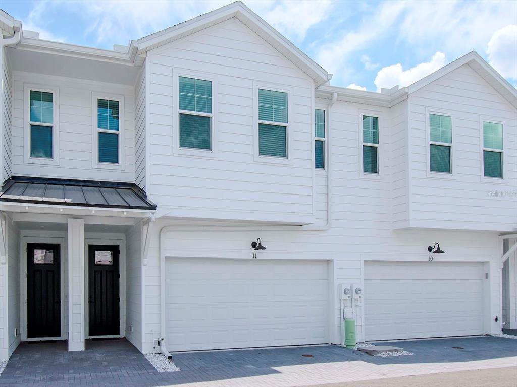 6235 Manhattan Avenue - Photo 1