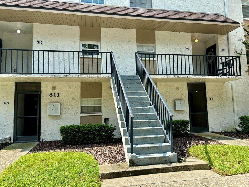 811 Russell Lane - Photo 1
