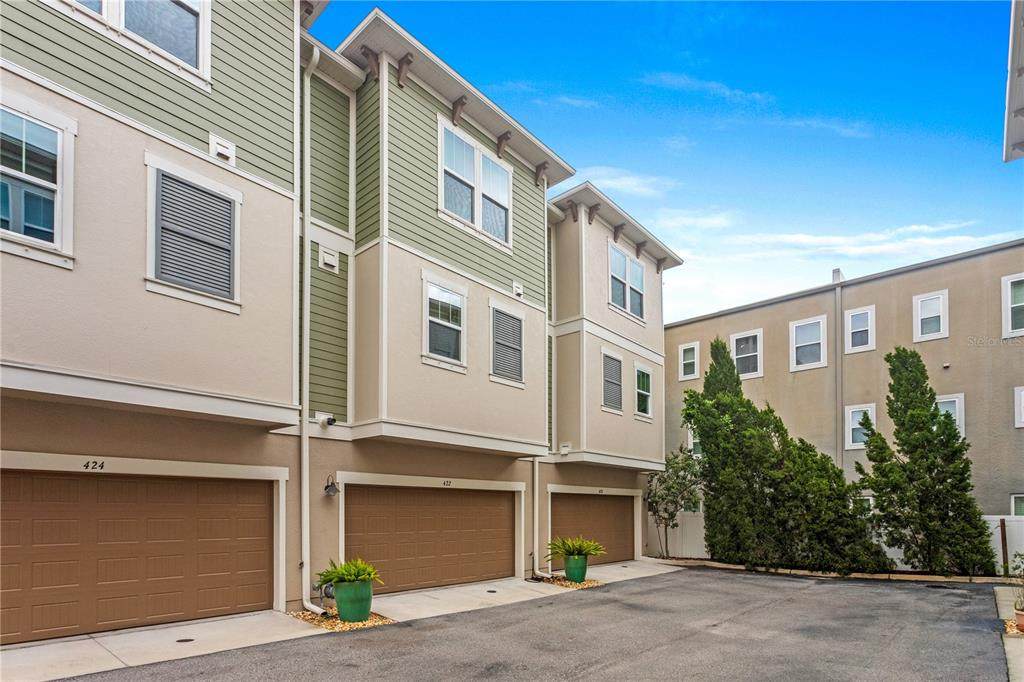 422 Lincoln Avenue - Photo 1