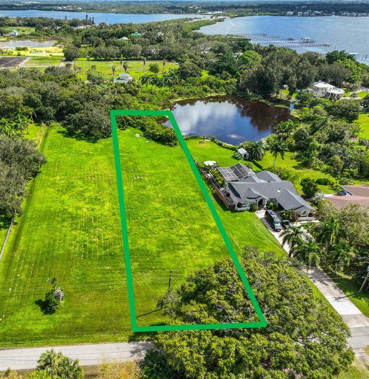 1480 Center Road - Photo 1