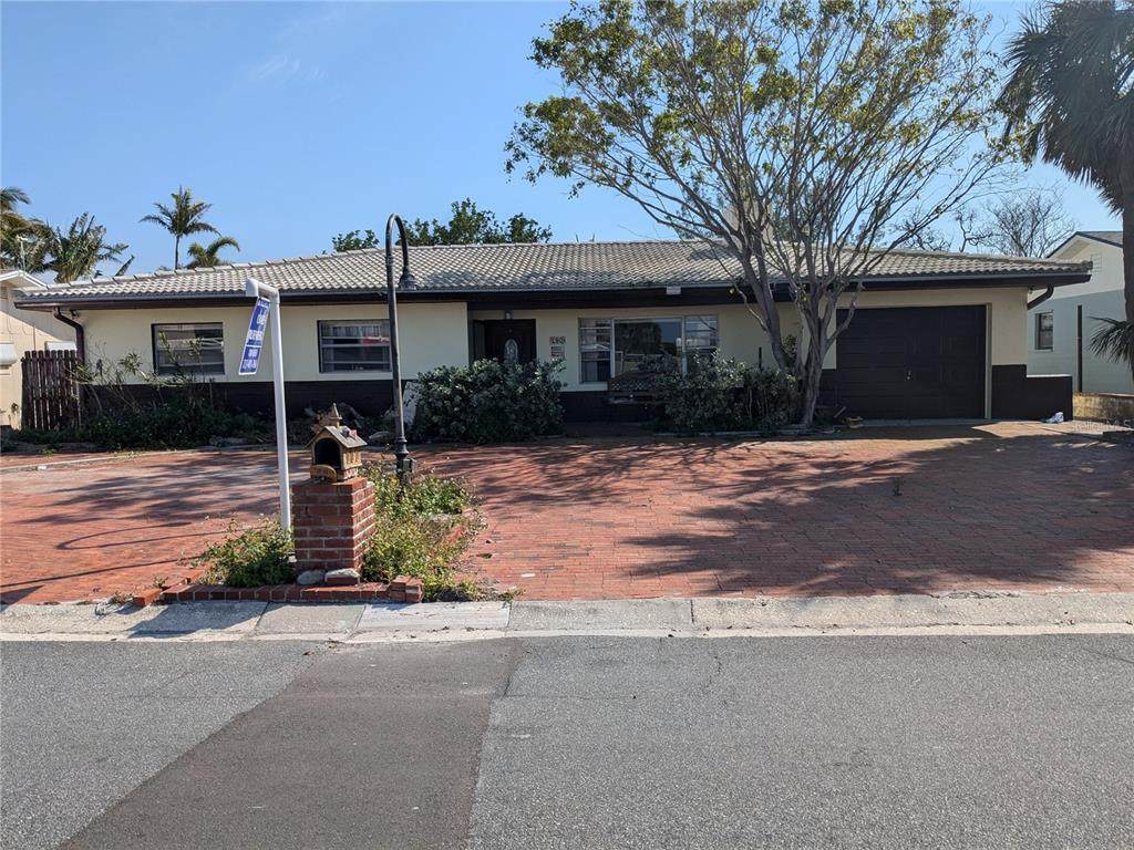 480 82ND Avenue - Photo 1