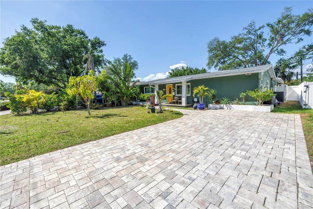 263 42ND Avenue - Photo 1