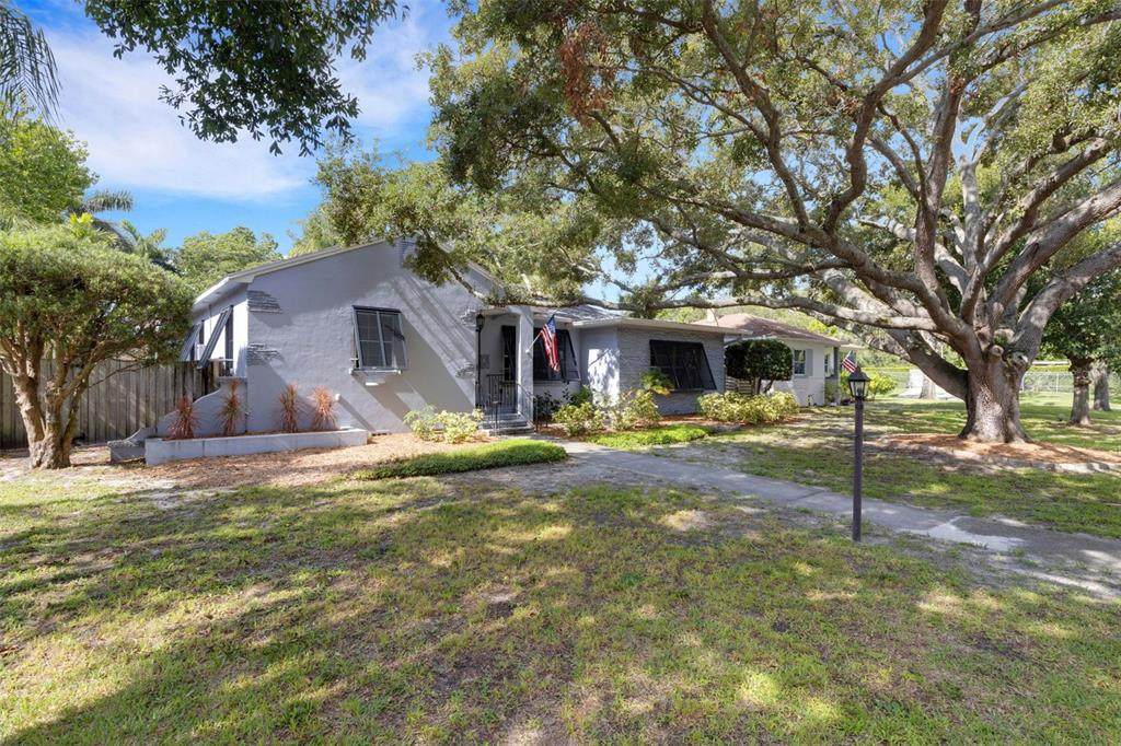 314 33RD Avenue - Photo 1