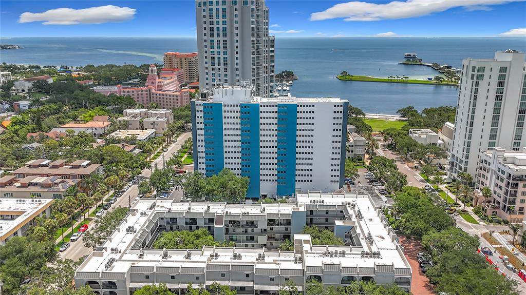 105 4TH Avenue - Photo 1