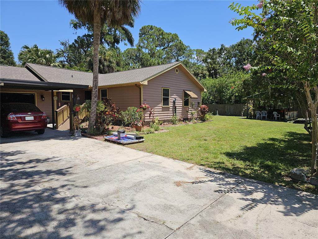 402 8TH Street - Photo 1
