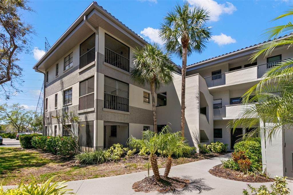 2650 Countryside Boulevard - Photo 1
