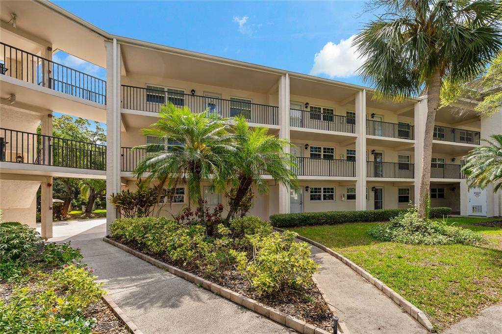870 Virginia Street - Photo 1