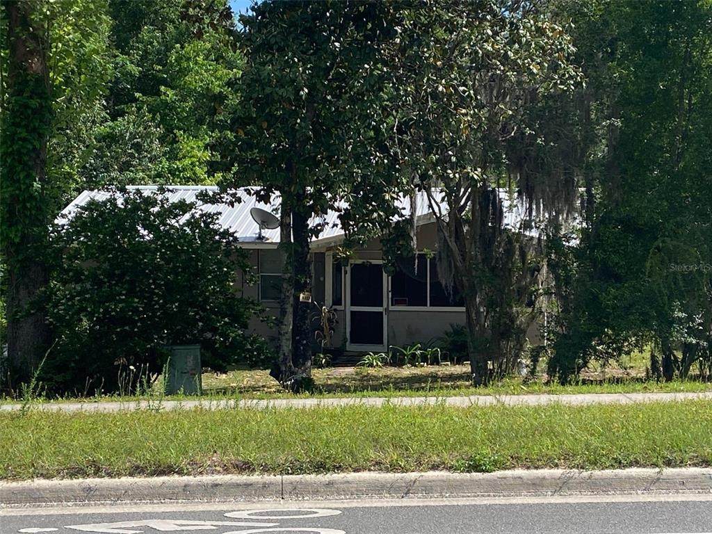 1129 State Road 20 - Photo 1