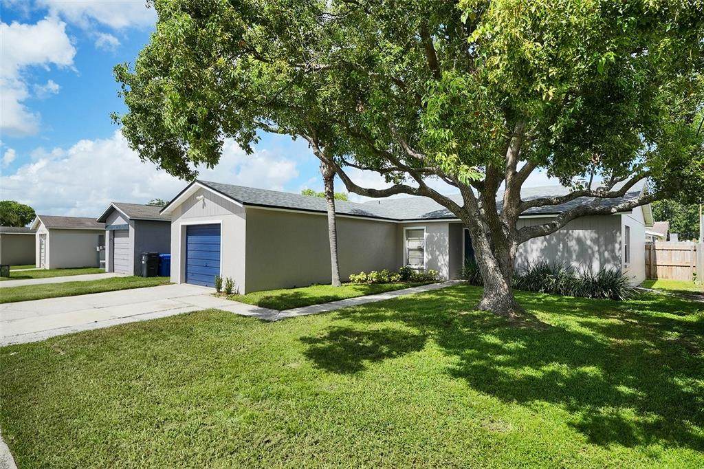 1010 Lochmont Drive - Photo 1