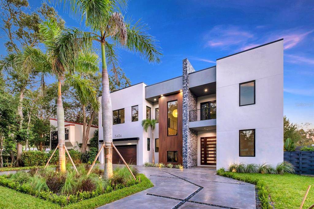 527 Davis Boulevard - Photo 1