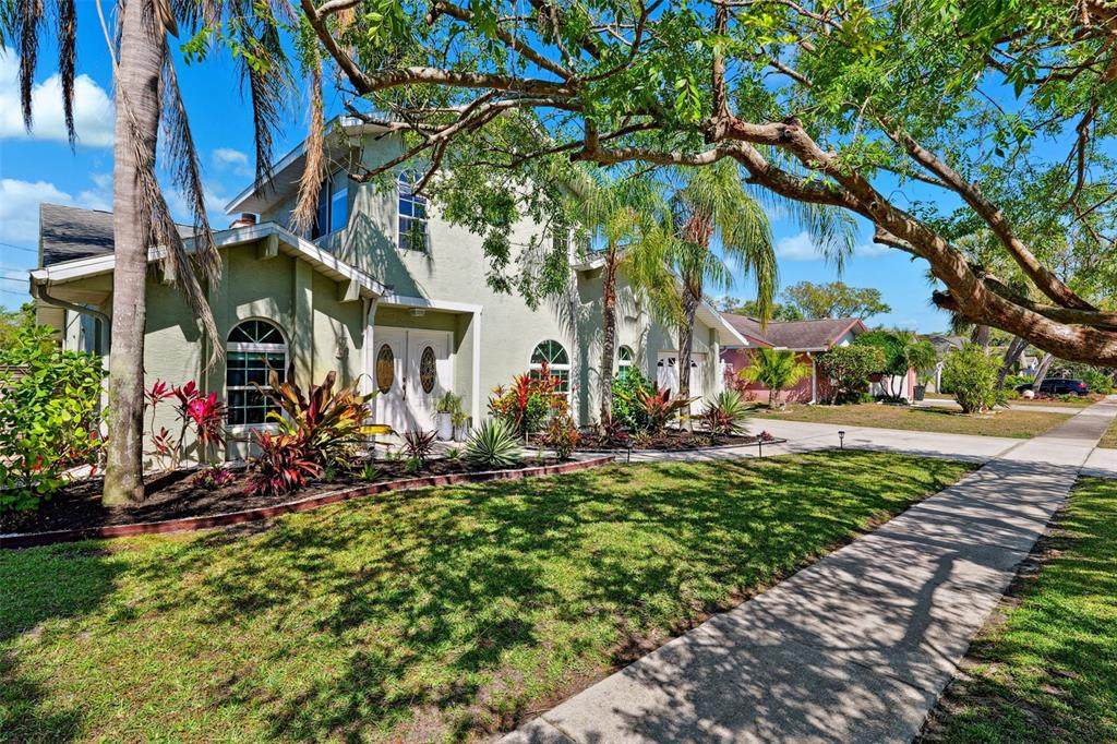 640 Kenneth Way - Photo 1