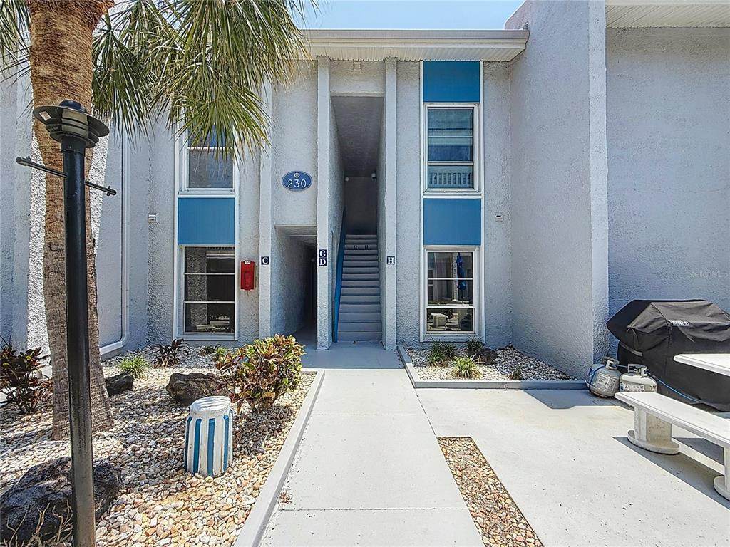 230 Medallion Boulevard - Photo 1