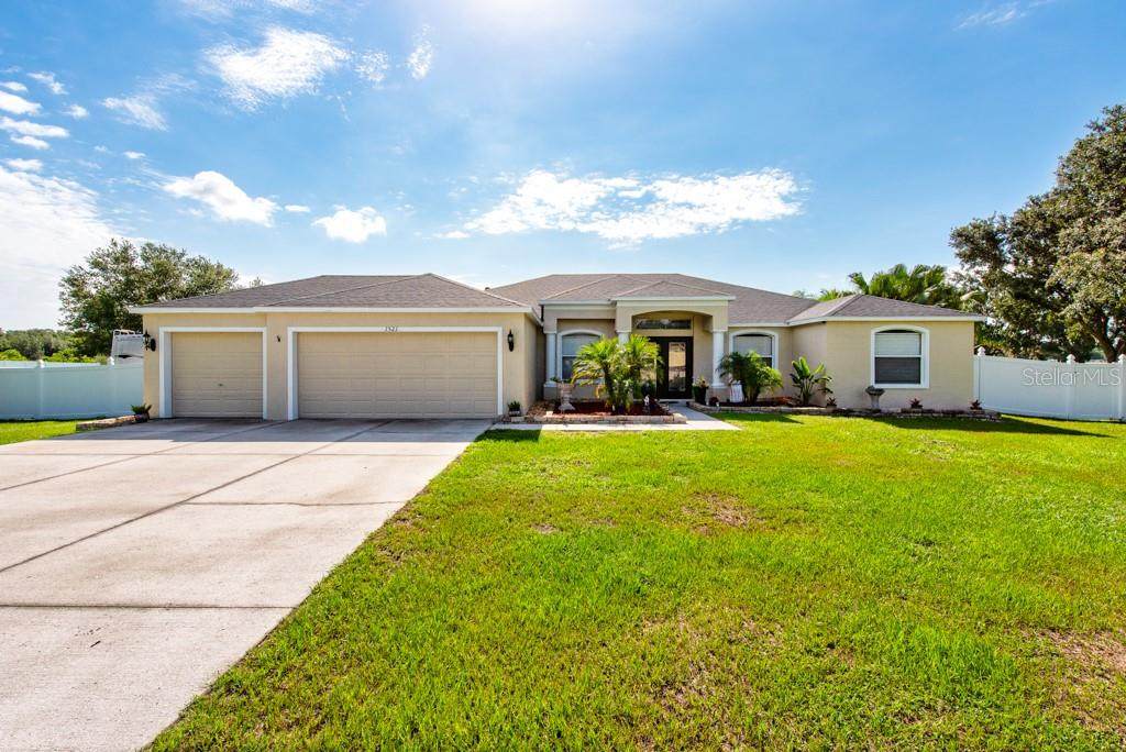1521 Avondale Ridge Drive - Photo 1