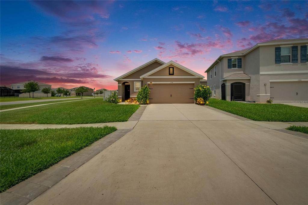 1398 Crescent Hoop Way - Photo 1